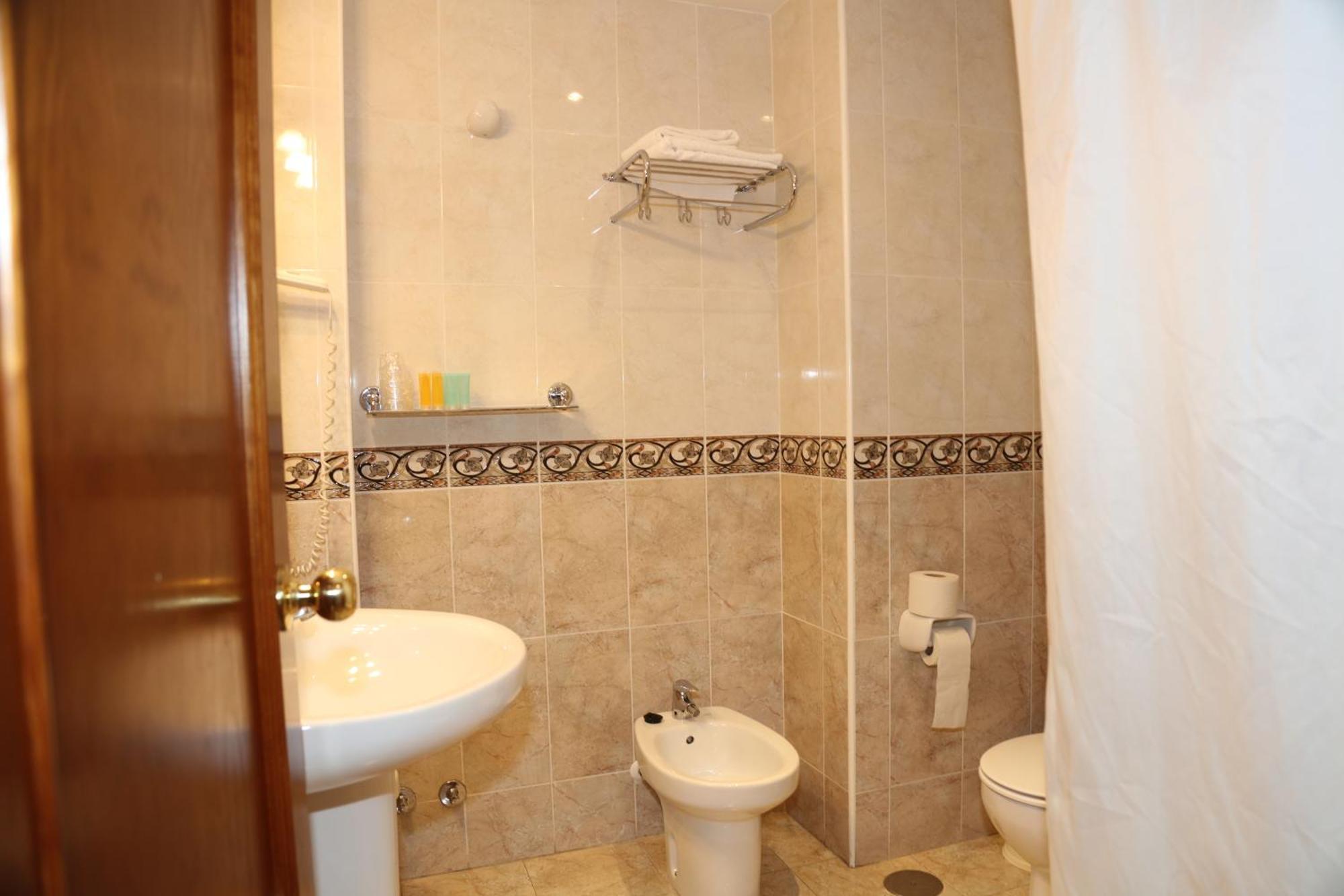 Hotel El Tilo Panes Chambre photo
